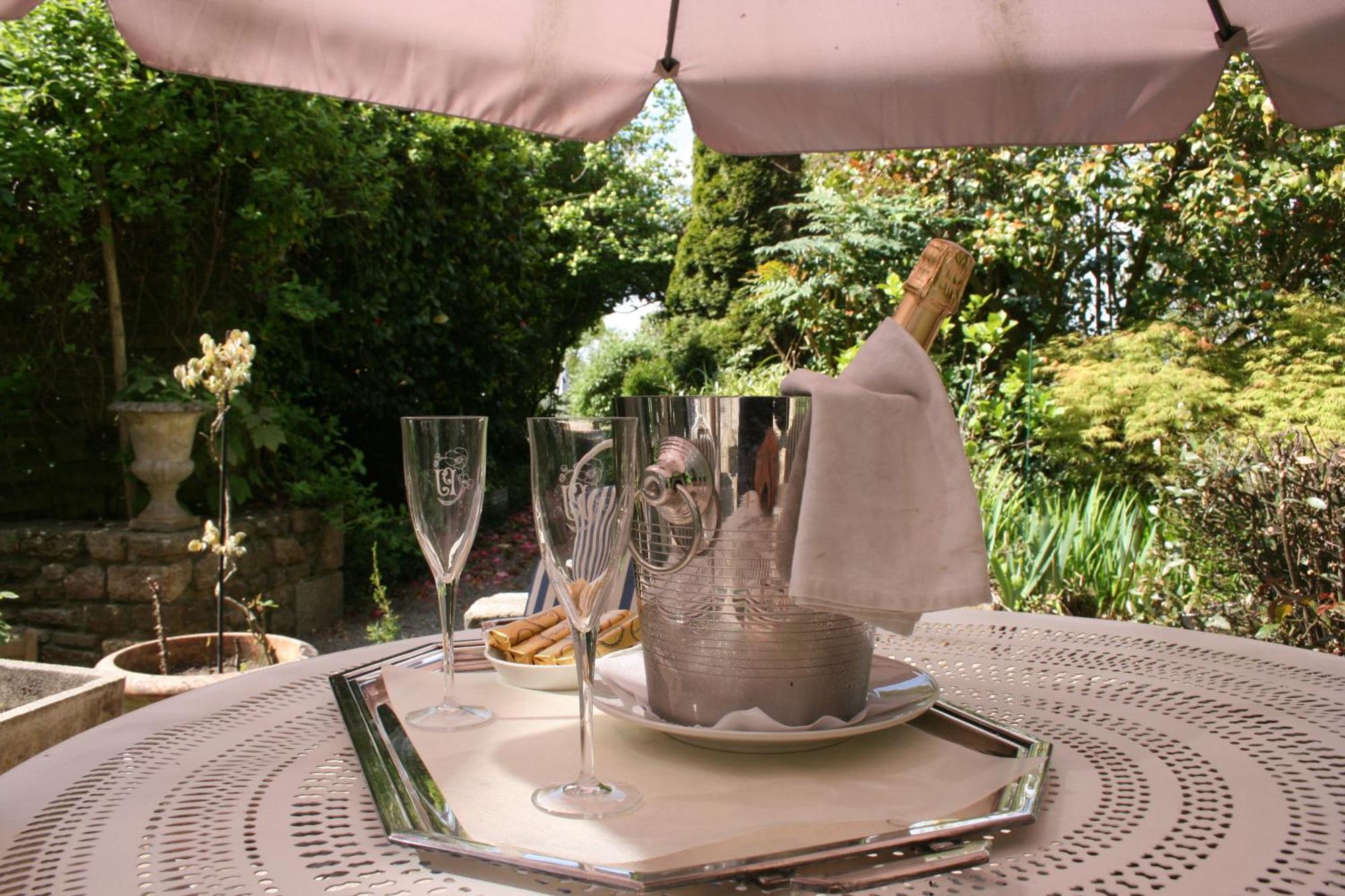 Hôtel Le D'Avaugour Dinan Extérieur photo