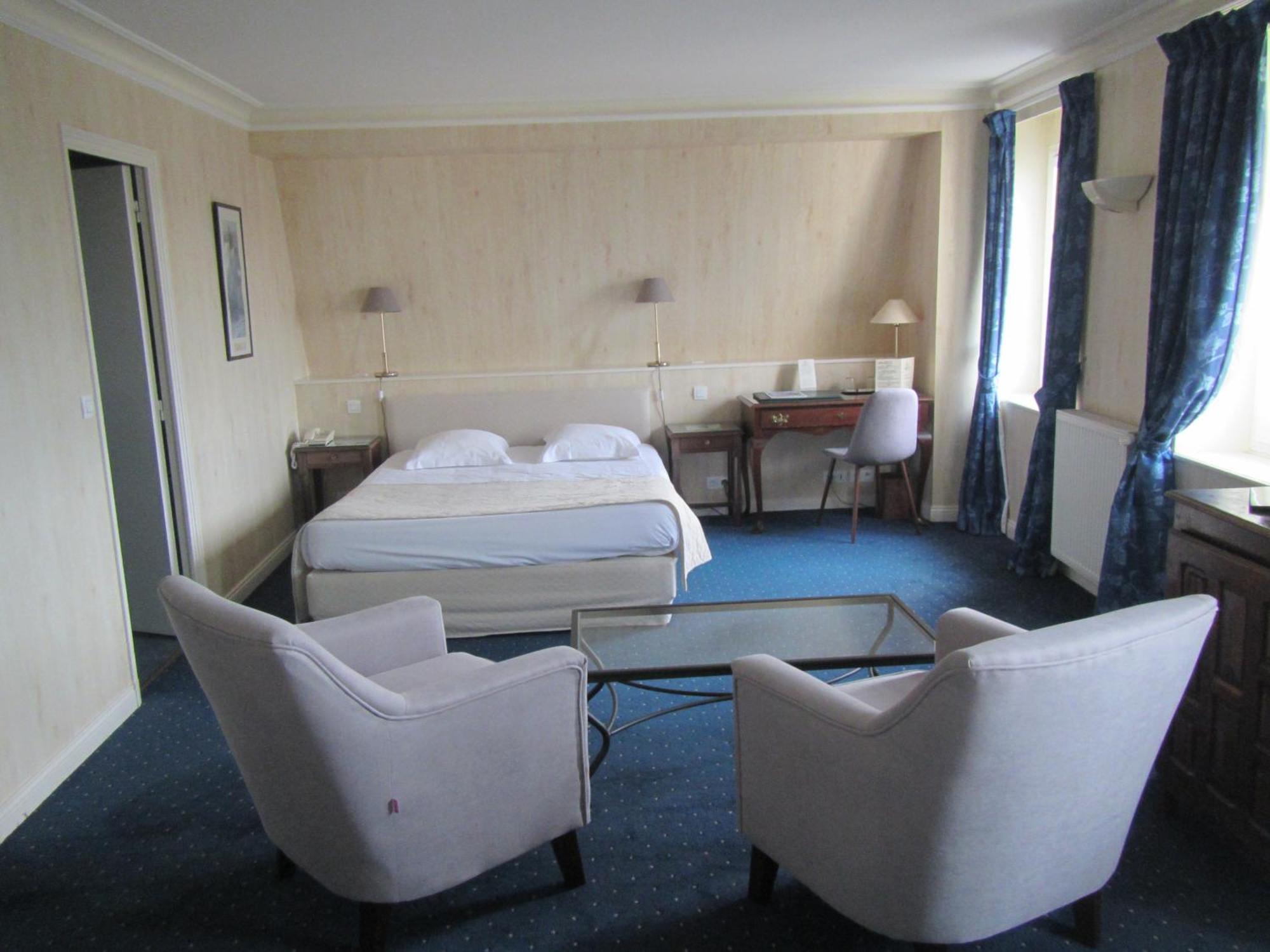 Hôtel Le D'Avaugour Dinan Extérieur photo