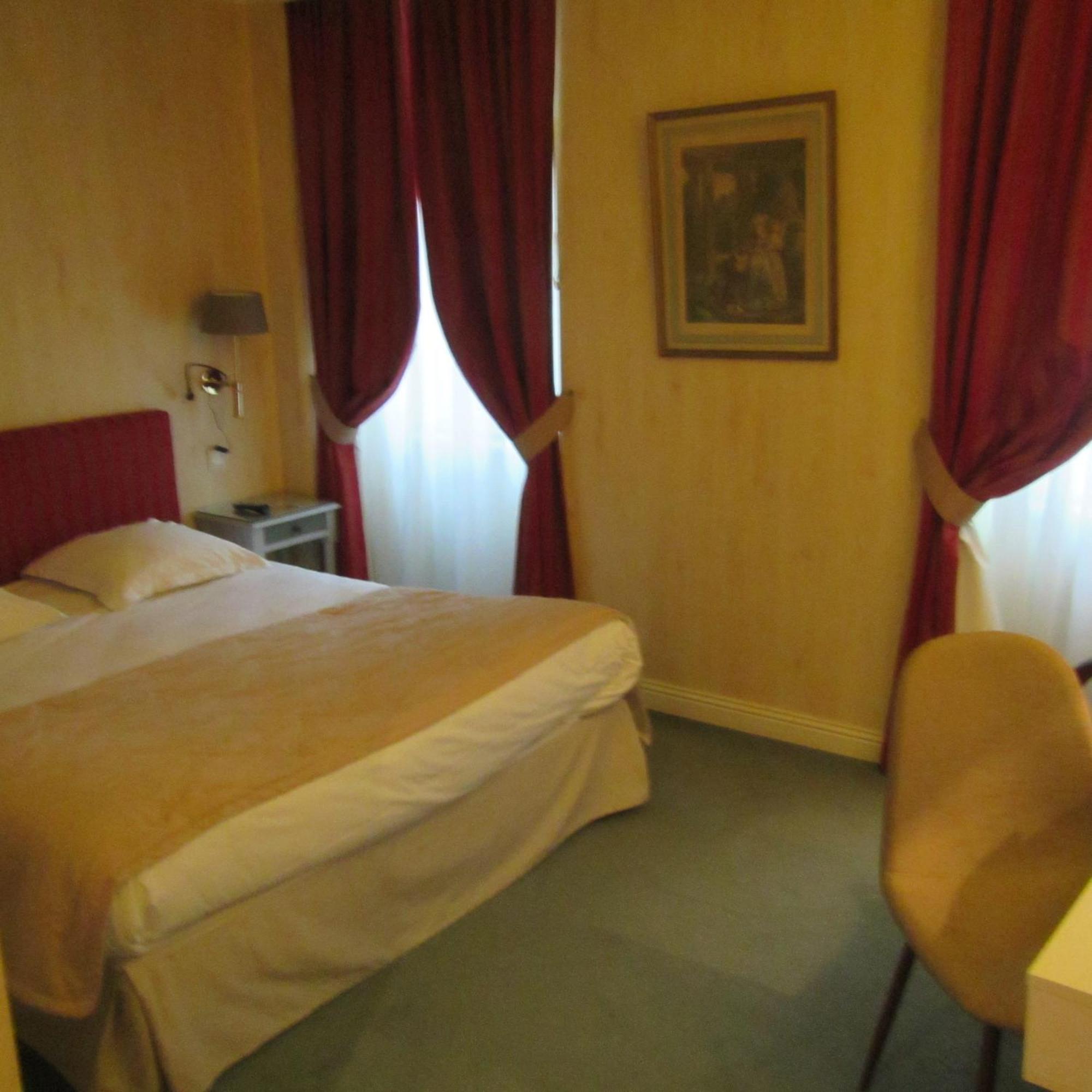 Hôtel Le D'Avaugour Dinan Extérieur photo